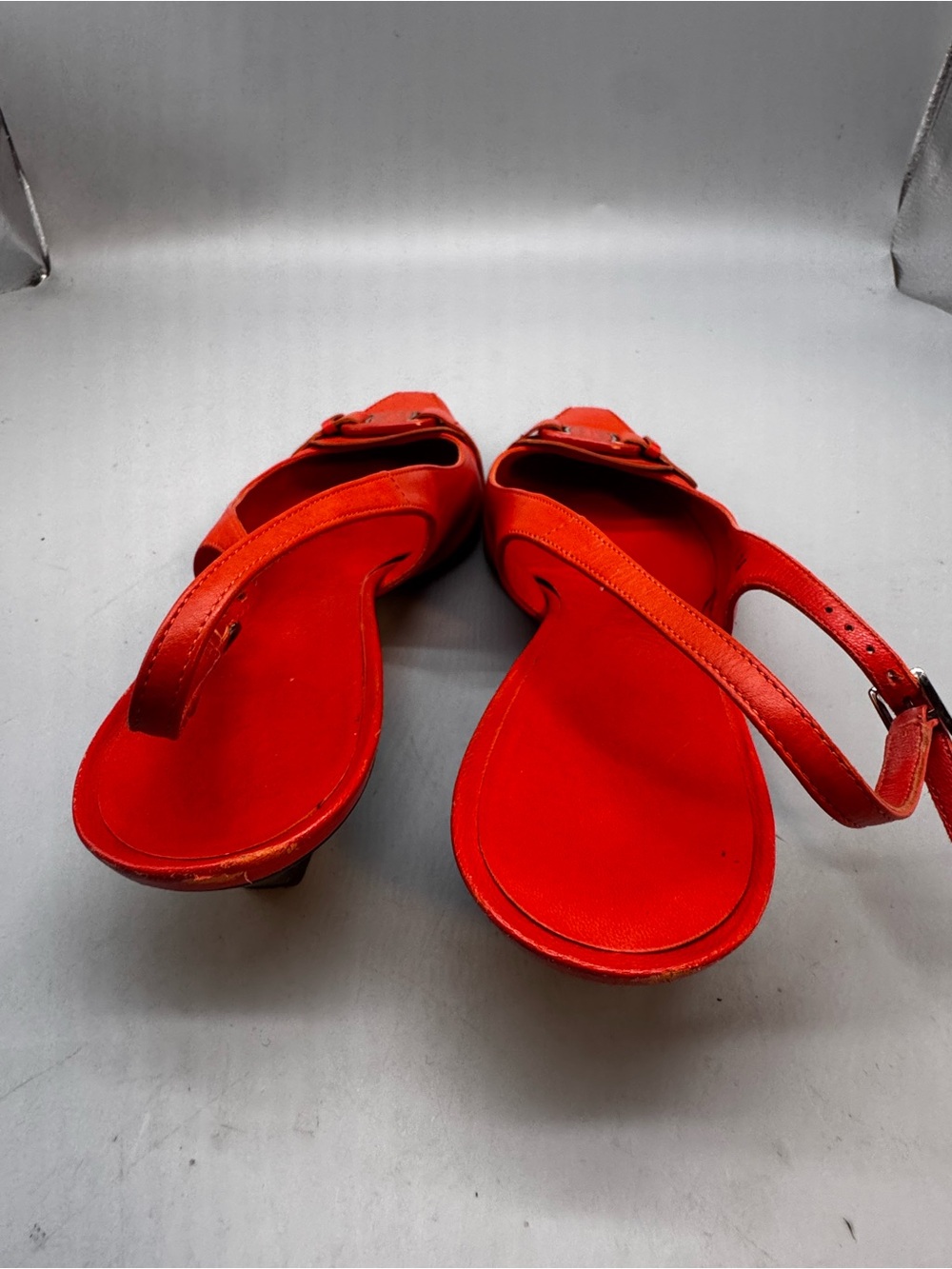 Salvatore Ferragamo Slingback Kitten Heel Pumps Womens 9 Red Leather - Picture 3 of 7
